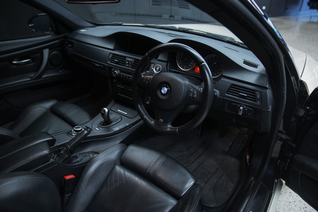 2013 BMW E92 M3 V8