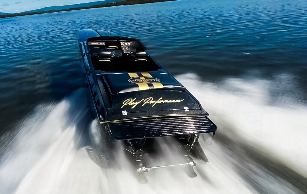 2000HP CIGARETTE 38 RACING BOAT